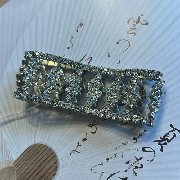 Vintage 1980s Rhinestone Lightning Bolt Sparkling Wide Stretch Bracelet - Picture 6 of 6